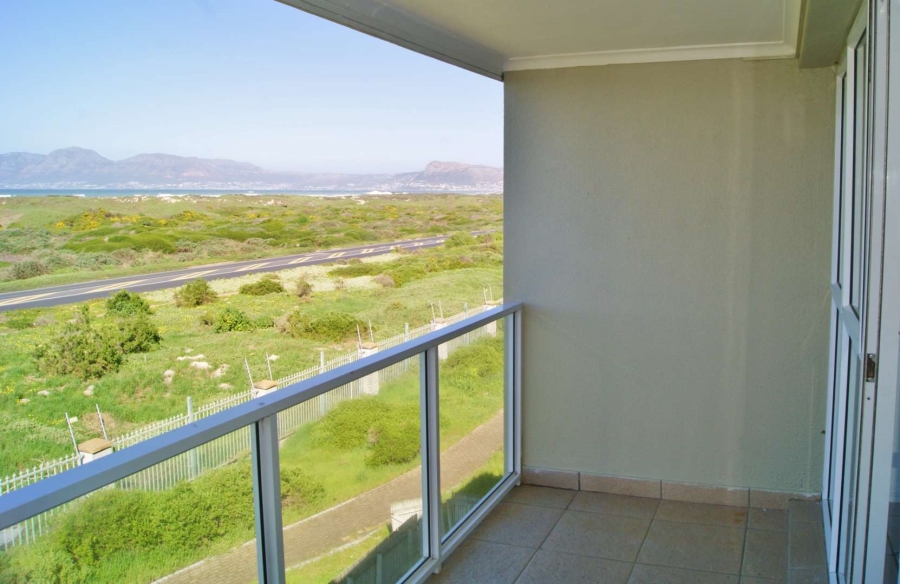 To Let 3 Bedroom Property for Rent in Capricorn Western Cape